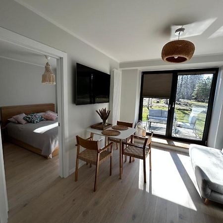 Albatross Getaway By The Sea, Spa And Forest With A Terrace Ķesterciems Eksteriør bilde